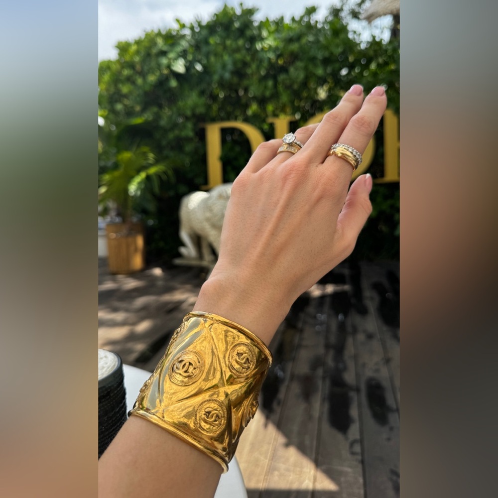 ❌SOLD❌⚫️ $1,400.00 24K gold plated Chanel vintage cuff bracelet